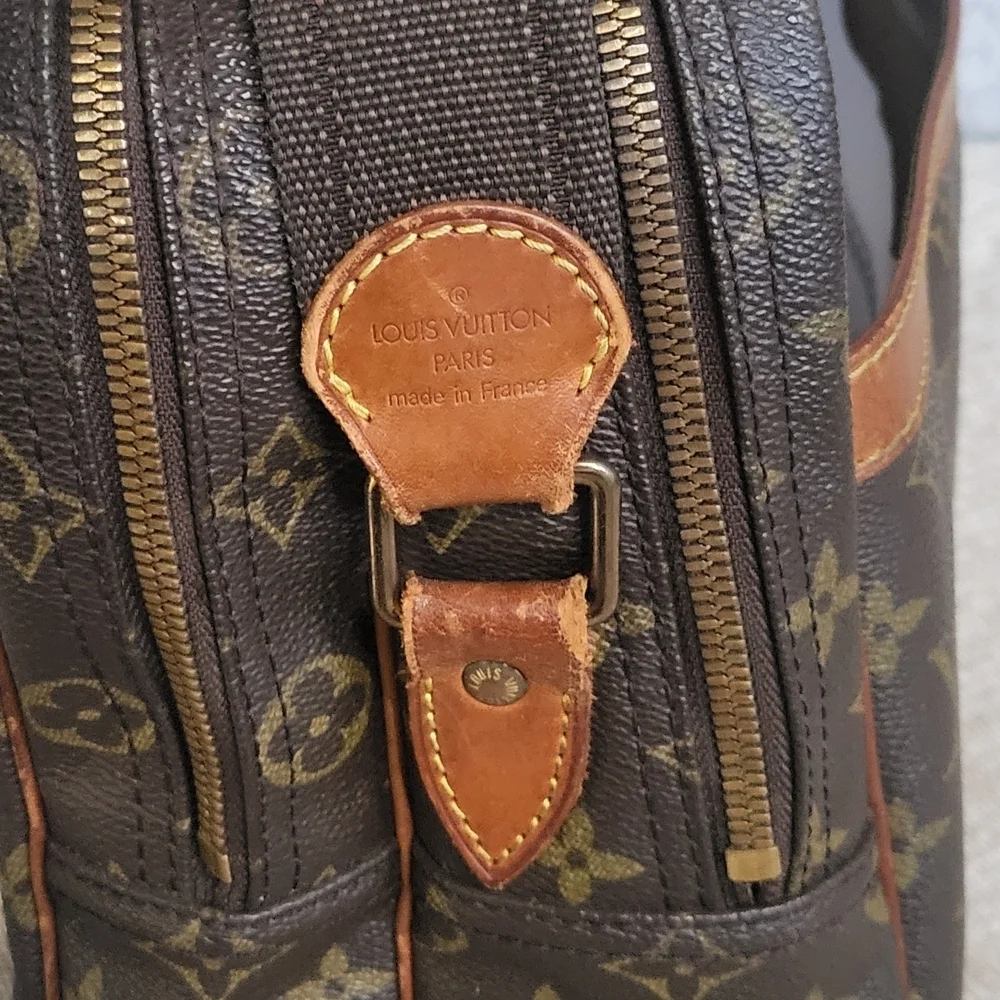 Louis Vuitton beautiful exelent